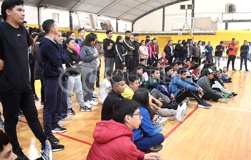 El Instituto del Deporte y la Regional Educativa organizaron un brillante encuentro escolar de deporte adaptado 4