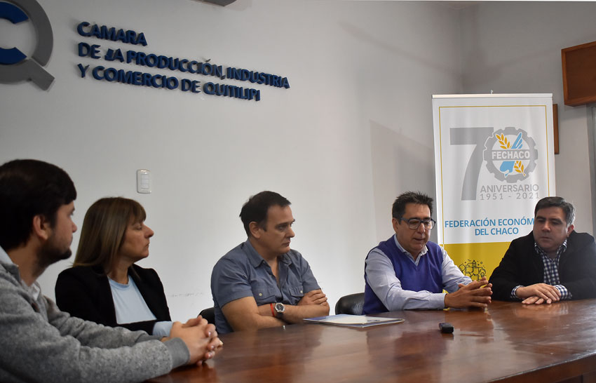 En campaña, Gustavo Martínez y Vivian Polini visitaron instituciones, emprendimientos y vecinos 12