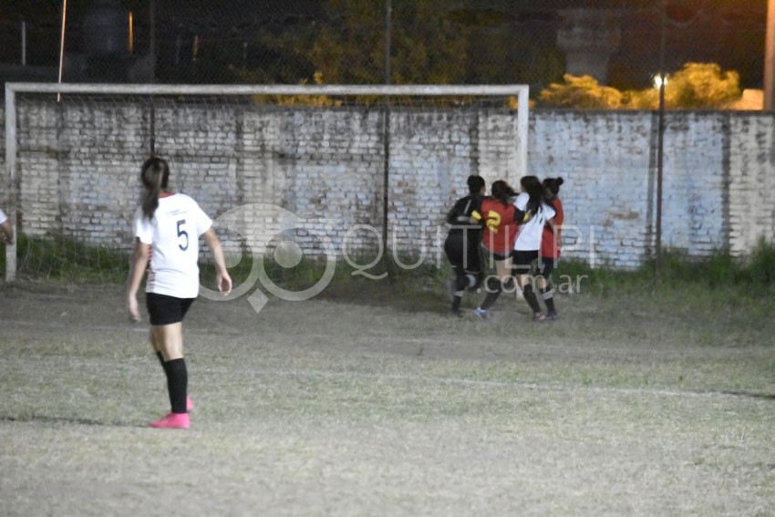 Femenino de Fútbol. Con notable éxito avanza el Apertura de la Liga Quitilipense 4