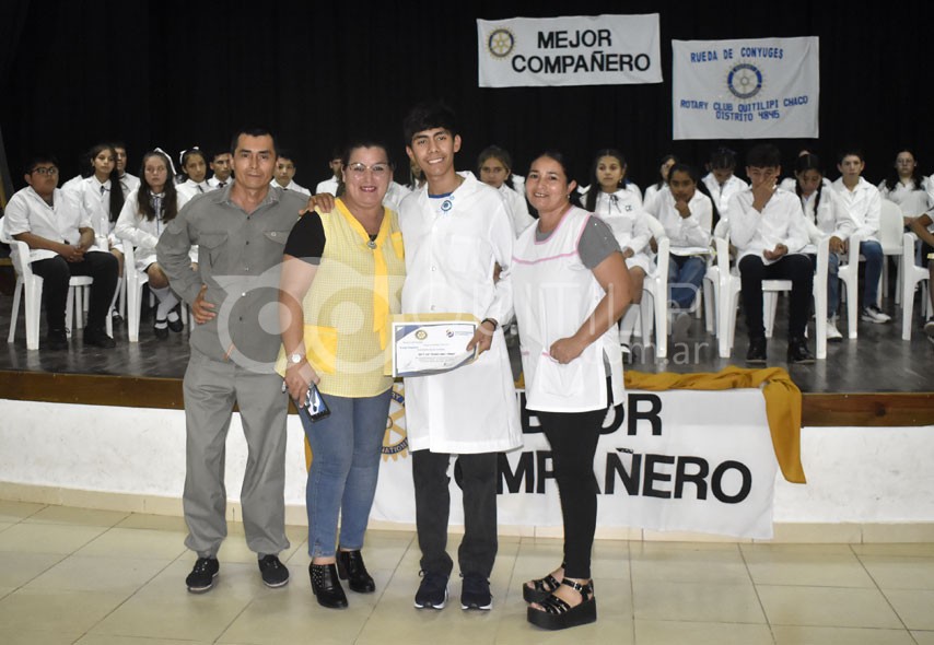 Rotary Club Quitilipi entregó los premios al "Mejor Compañero" del año 31