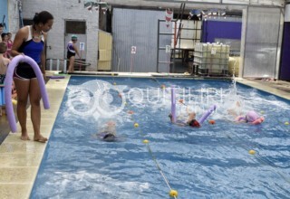 Competencia interna de natación en Personal Gym 5