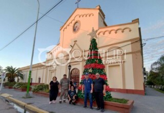 Esperando la Navidad: hoy bendición del árbol que presentó la comunidad parroquial 1