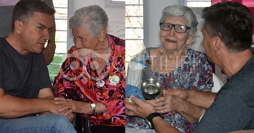 El Gobernador Leandro Zdero y Lucas Apud Masin entregaron un acondicionador de aire al centro de Jubilados "Vida Plena" 18