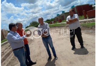 El presidente del IPDUV y el intendente de Quitilipi recorrieron barrios y obras que ejecutó el organismo en el departamento 6
