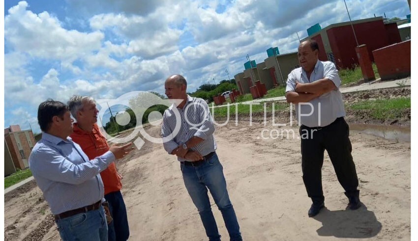 El presidente del IPDUV y el intendente de Quitilipi recorrieron barrios y obras que ejecutó el organismo en el departamento 7