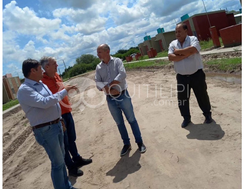 El presidente del IPDUV y el intendente de Quitilipi recorrieron barrios y obras que ejecutó el organismo en el departamento 2