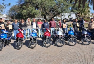 Municipales: Lovey entregó motovehículos y supervisó obras de bacheo 8