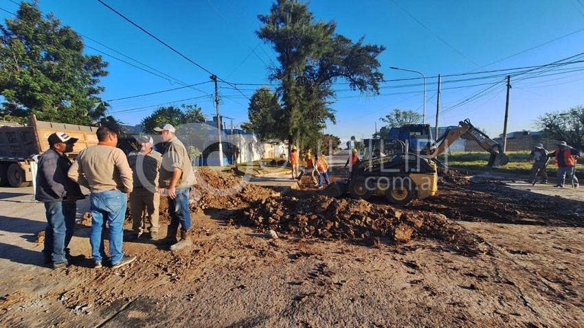 Municipales: Lovey entregó motovehículos y supervisó obras de bacheo 20