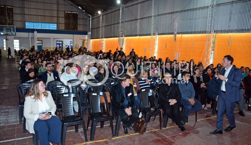 Importante encuentro de docentes católicos abordó la temática, como fortalecer la comunicación, escuela y familia 16