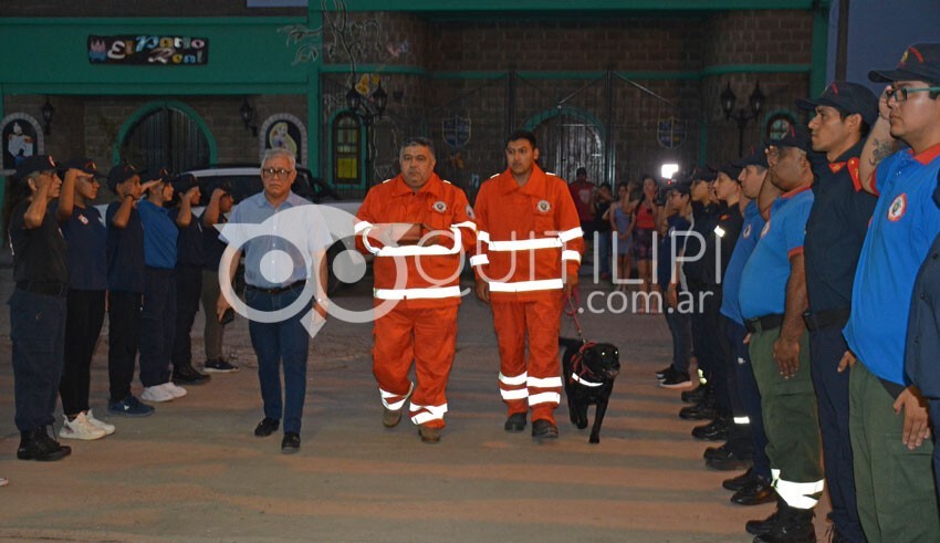 Emotivo homenaje y adiós al bombero K9 llamado Tupac 19