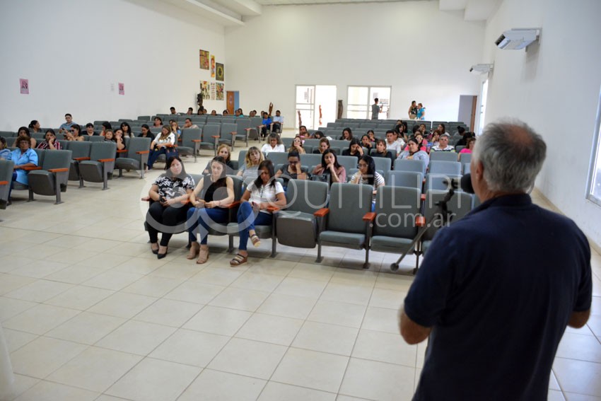 La Municipalidad homenajeó a las madres del organismo 18