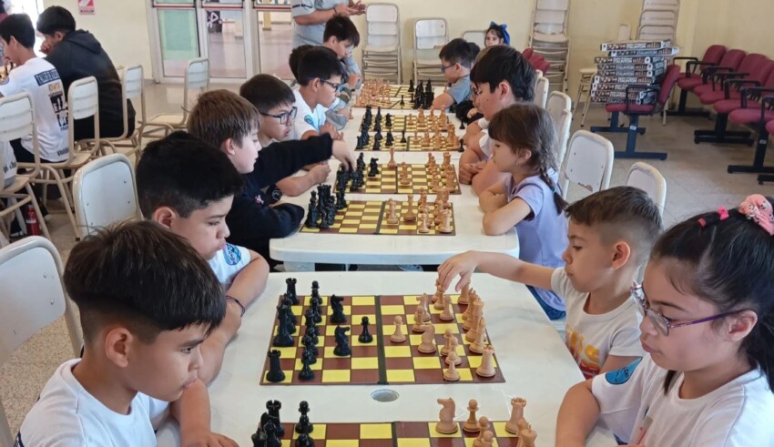 Jaque mate de Liam González, Benjamín Peña y Jonathan Jergovich en Quitilipi 13