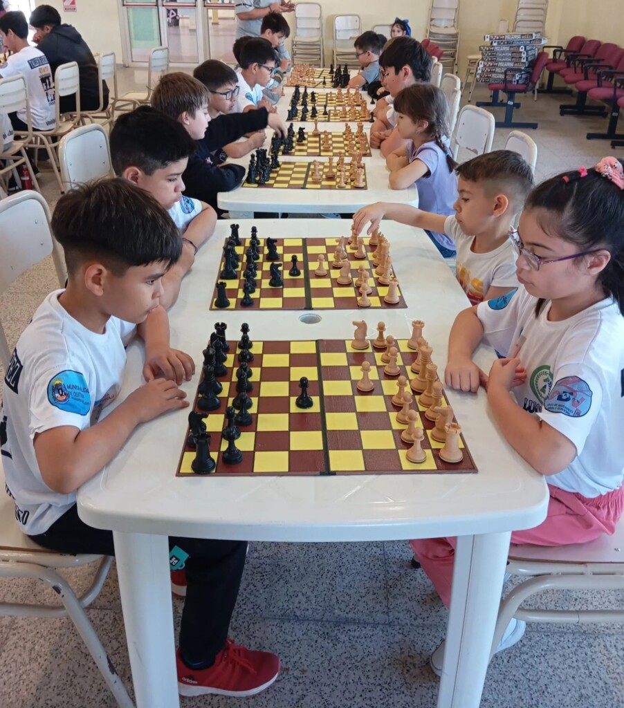 Jaque mate de Liam González, Benjamín Peña y Jonathan Jergovich en Quitilipi 5