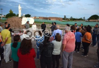 Vecinos piden a las autoridades que insistan con las obras prometidas en el espacio de la Virgen Blanca 4