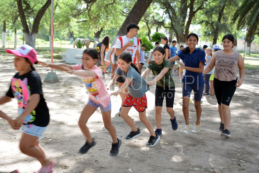 A jugar Quitilipi: comenzó la colonia municipal de vacaciones para niños y adultos 21