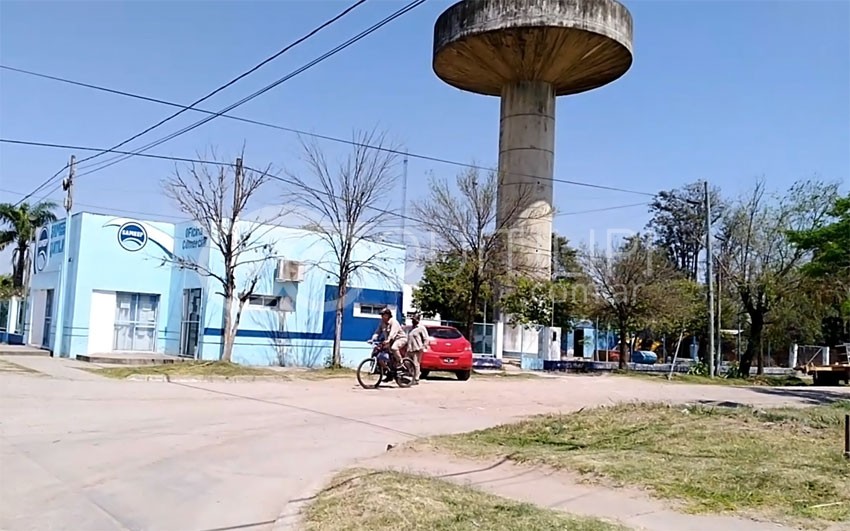 Reclamo de vecinos: el agua de la empresa Sameep no llega al barrio 6