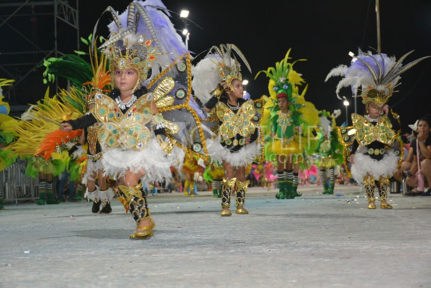 Segunda luna: una multitudinaria asistencia disfruto el desfile de las comparsas infantiles y mayores 12