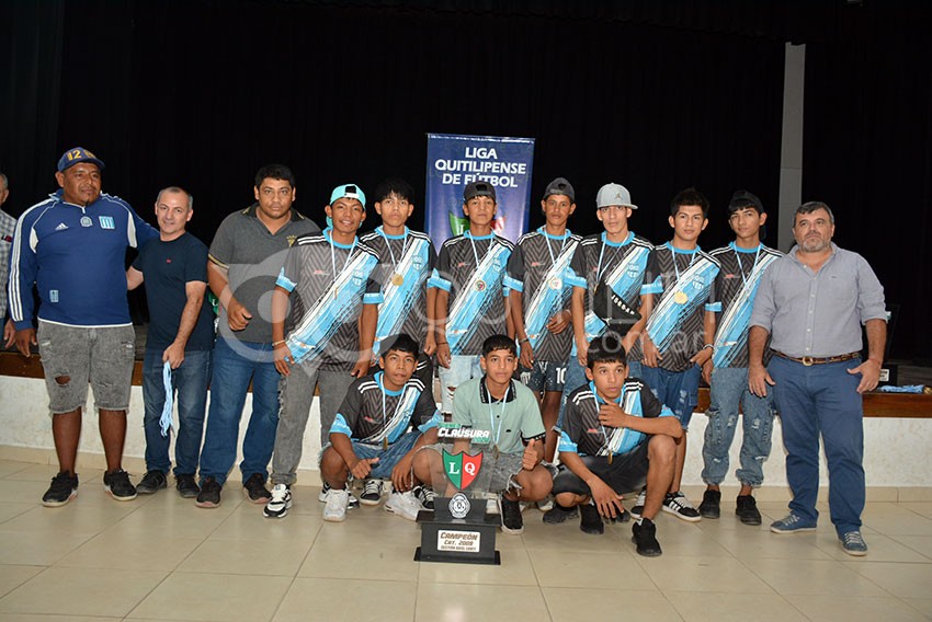 La LQF premio los campeones infantiles y en mayores el fútbol femenino de San Martín 44