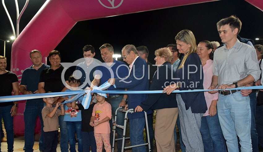 El gobernador Zdero inauguró el Paseo Claudio Hugo Fernández y cuadras de asfalto para Quitilipi 28
