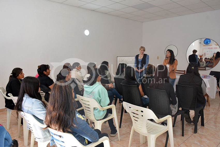 La Escuela de Oficios del Chaco, delegación Quitilipi entregó primeros certificados de capacitación - Quitilipi.com.ar La Escuela de Oficios del Chaco, delegación Quitilipi entregó primeros certificados de capacitación 18