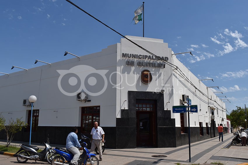 Empleados precarizados de la Municipalidad reclaman dos meses de atraso en el pago de salarios 6