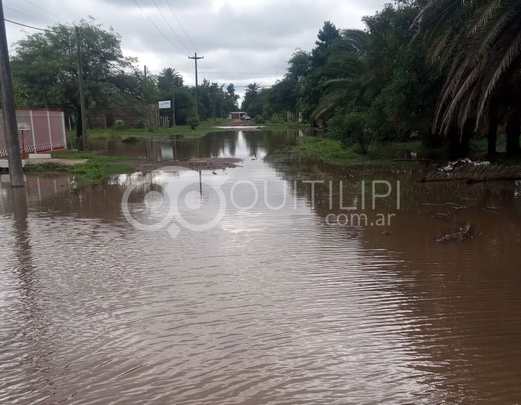 Más de ciento cincuenta evacuados fueron alojados en dos escuelas - Quitilipi.com.ar Más de ciento cincuenta evacuados fueron alojados en dos escuelas 30