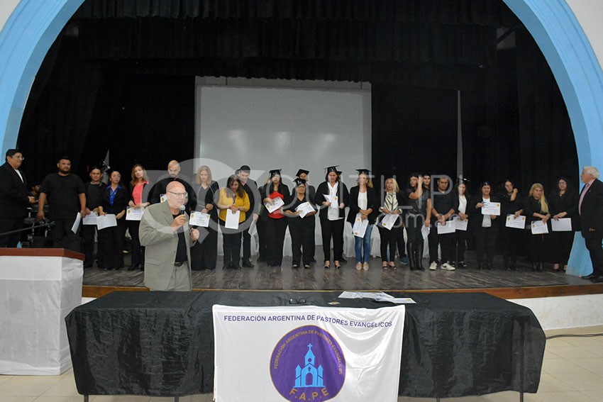 Alegre colación de ministros Capellanes Evangélicos del Chaco 9