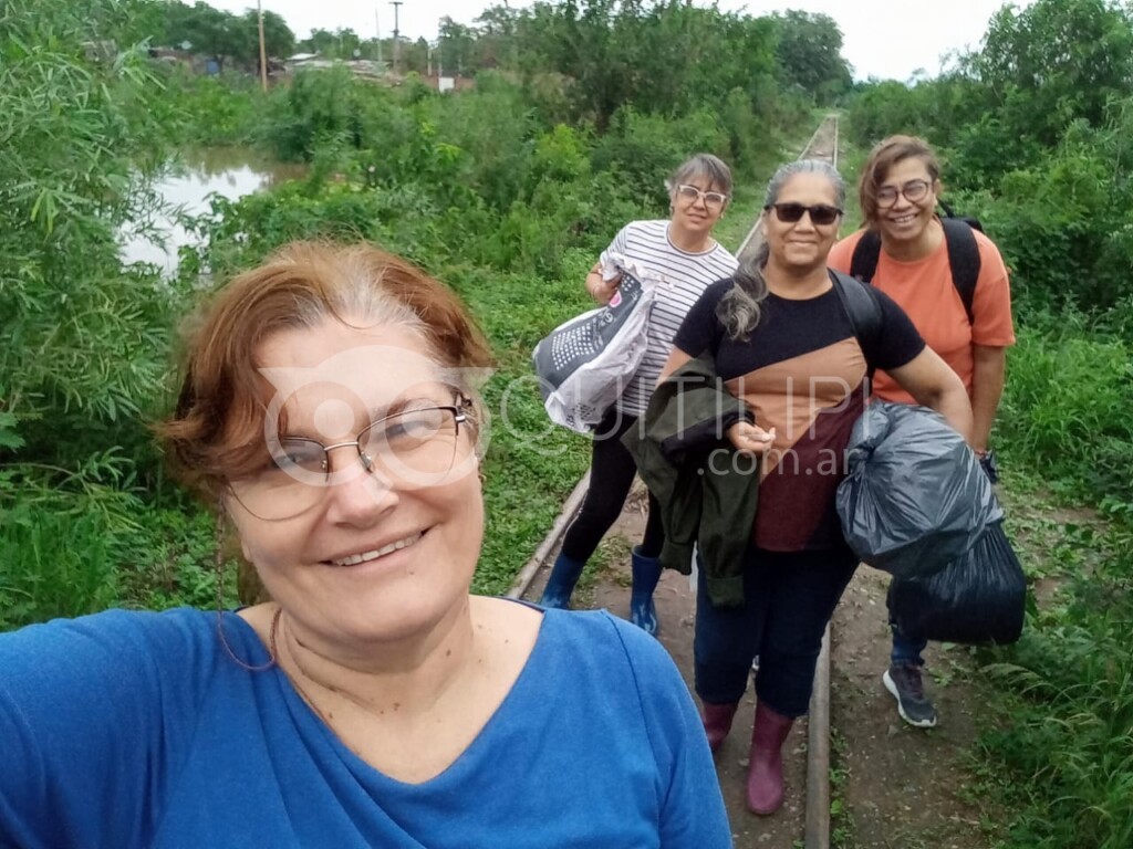 Tres familias alojadas en la Escuela 200 esperan regresar a sus hogares 22