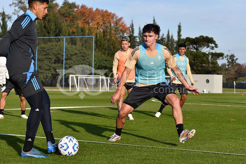 Positivo paso de Facundo Quintana en la selección argentina Sub 20 - Quitilipi.com.ar Positivo paso de Facundo Quintana en la selección argentina Sub 20 19