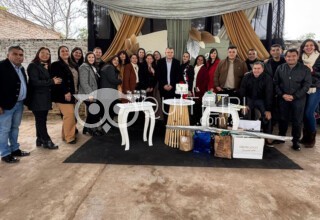 La comunidad educativa de la EES N°103 rindió homenaje al Profesor Luis Gustavo Konrad por sus 25 años en el sistema educativo 3