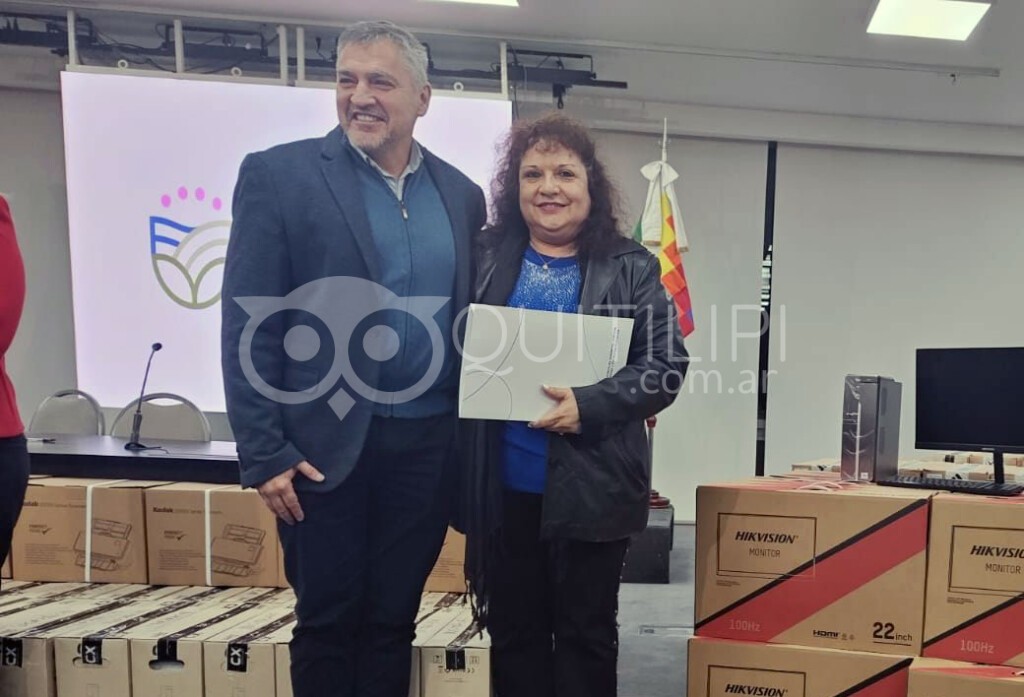 El Registro Civil y el Hospital de Quitilipi recibieron nuevo equipamiento informático 16
