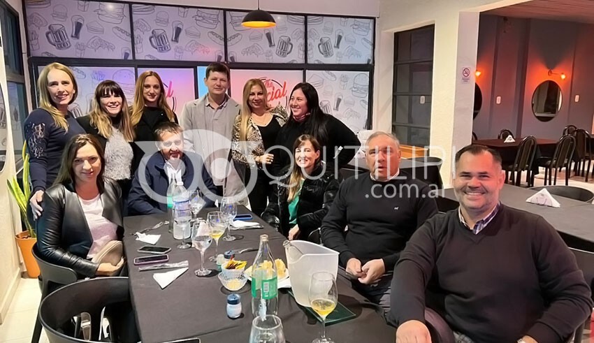 Contadores festejaron alegremente su día - Quitilipi.com.ar Contadores festejaron alegremente su día 10