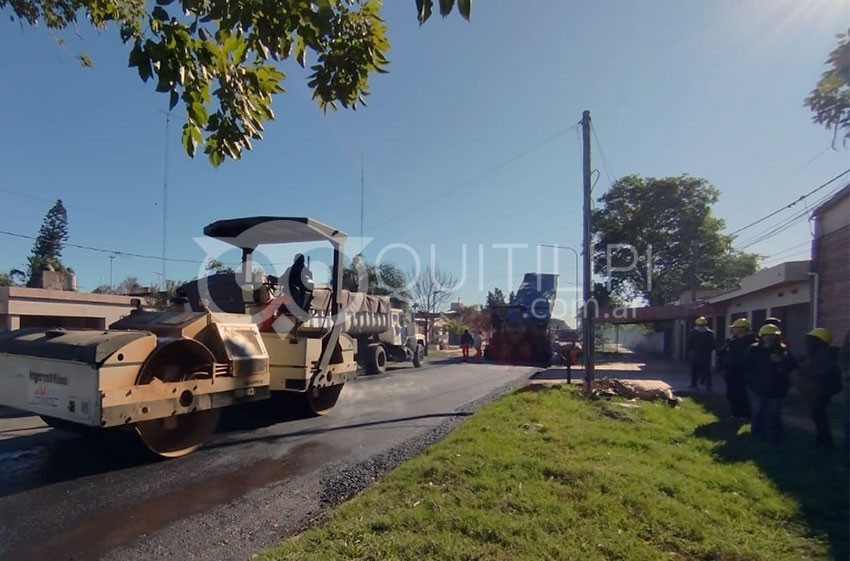 Alumnos de la EET 18 refuerzan conocimientos en el proceso de reasfaltado y uso de materiales de construcción 16