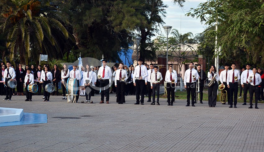 La comunidad quitilipense se unió en un fervoroso ¡Viva la Independencia! 23