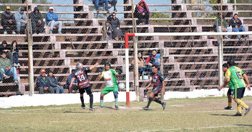 Juventud de Saenz Peña superó a Belgrano en la Copa Senior +50 24