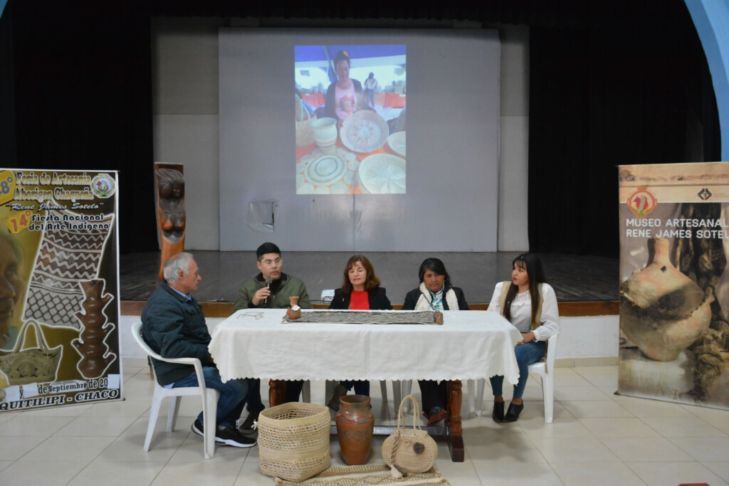 Mario Zorrilla, en Quitilipi acompañó el lanzamiento de la 48° Feria de Artesanía Aborigen Chaqueña 18
