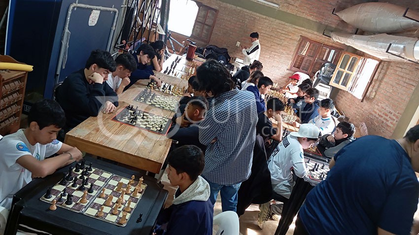 Victorias de Uriel Merlo; Thiago Torres y Francisco Portillo en el certamen interligas de Ajedrez 13