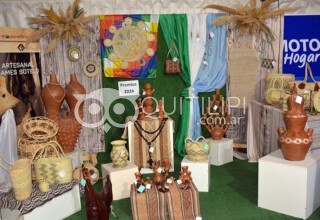 Todo preparado para el inicio de la 48ª Feria de Artesanía Aborigen Chaqueña "René James Sotelo" 7