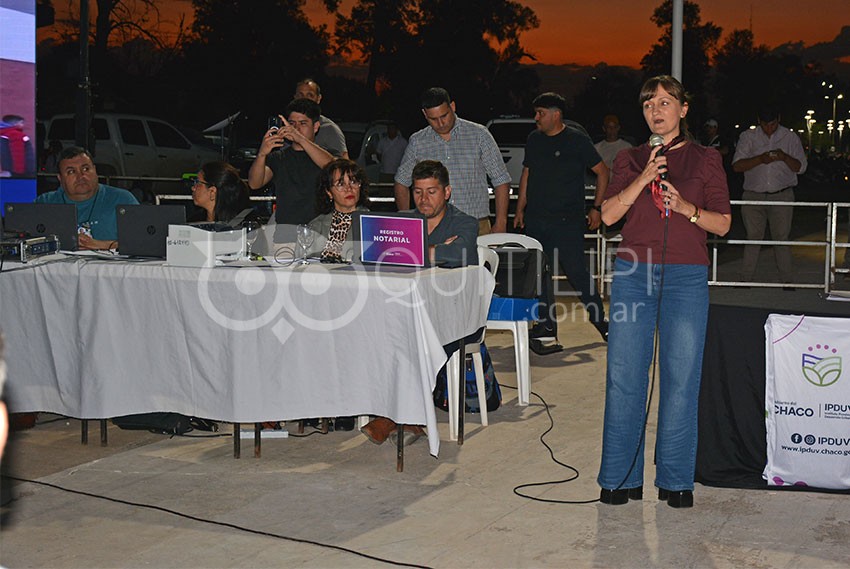 Emoción y alegría de vecinos al salir sorteados en el Plan de Viviendas del IPDUV 18