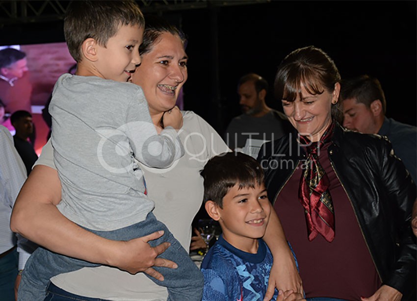 Emoción y alegría de vecinos al salir sorteados en el Plan de Viviendas del IPDUV 20