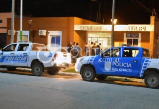 El Gobierno refuerza la presencia policial entregando móviles en Quitilipi 9