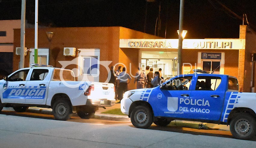 El Gobierno refuerza la presencia policial entregando móviles en Quitilipi 10