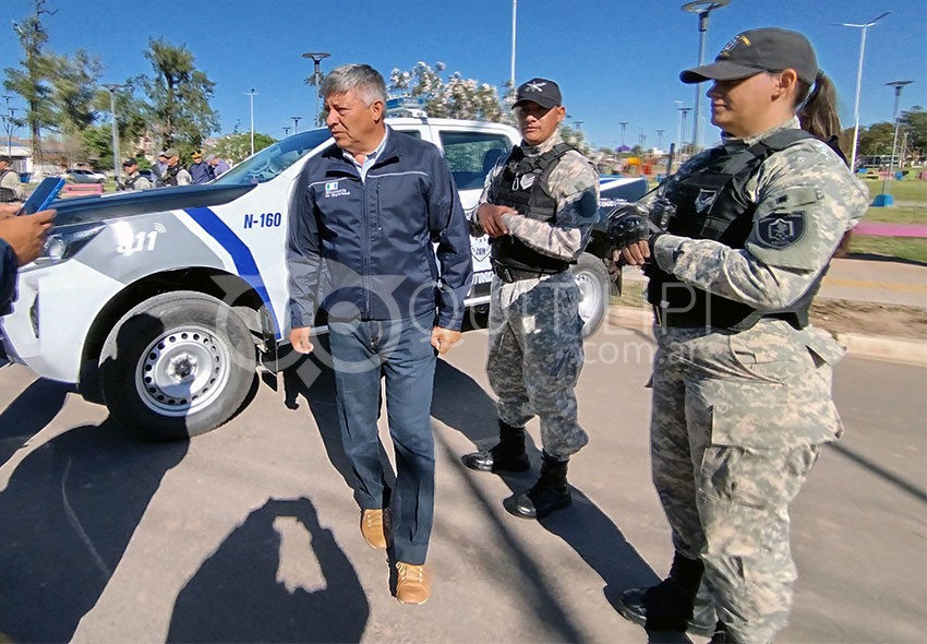 Inauguran repavimentación del acceso Buenos Aires y la Policía recibe nuevos vehículos 23