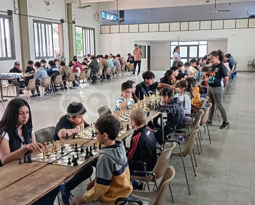 AJEDREZ: Francisco y Ramón Portillo triunfaron en la 5° fecha de la Región Centro 16