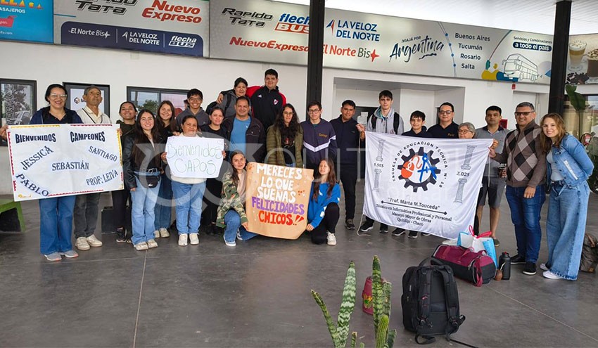 Estudiantes de la Escuela Técnica 18 Campeones de las Olimpiadas Nacionales de Educación Técnico Profesional en la especialidad informática 20