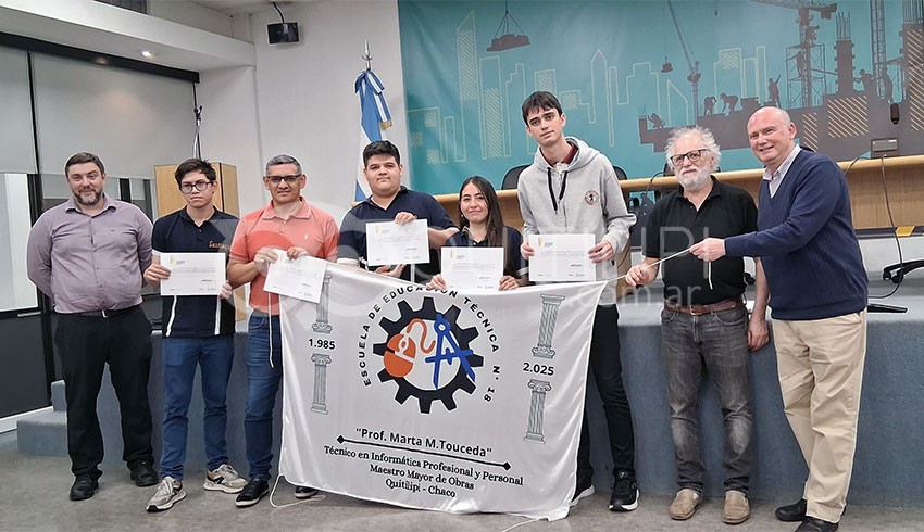 Estudiantes de la Escuela Técnica 18 Campeones de las Olimpiadas Nacionales de Educación Técnico Profesional en la especialidad informática 16