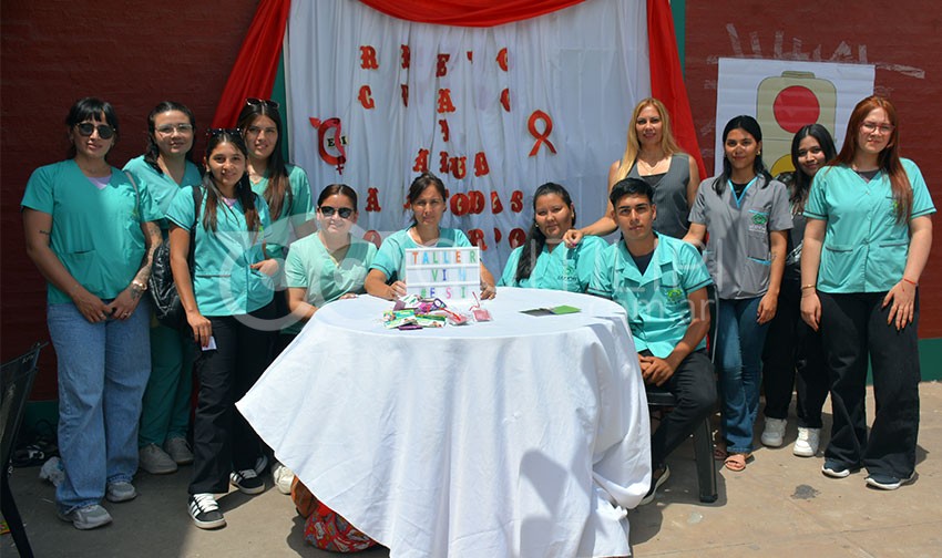 EL ISET brillo con sus trabajos en la muestra institucional 8