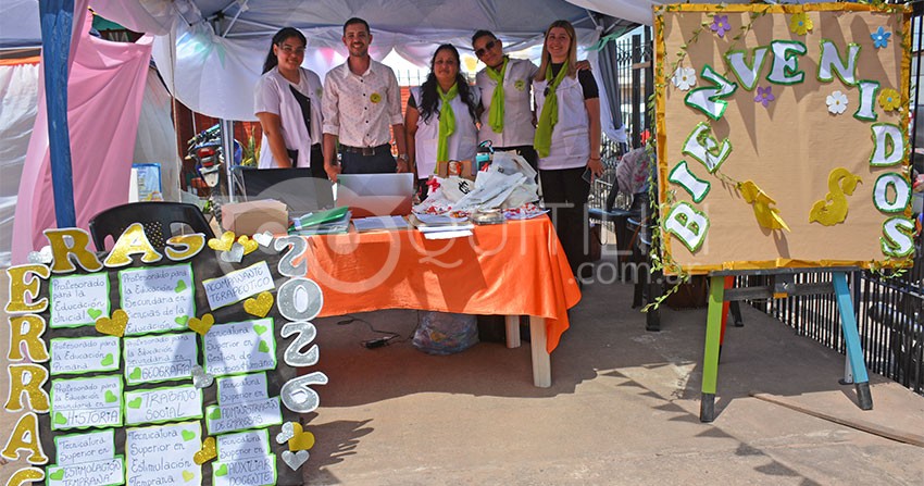 EL ISET brillo con sus trabajos en la muestra institucional 24