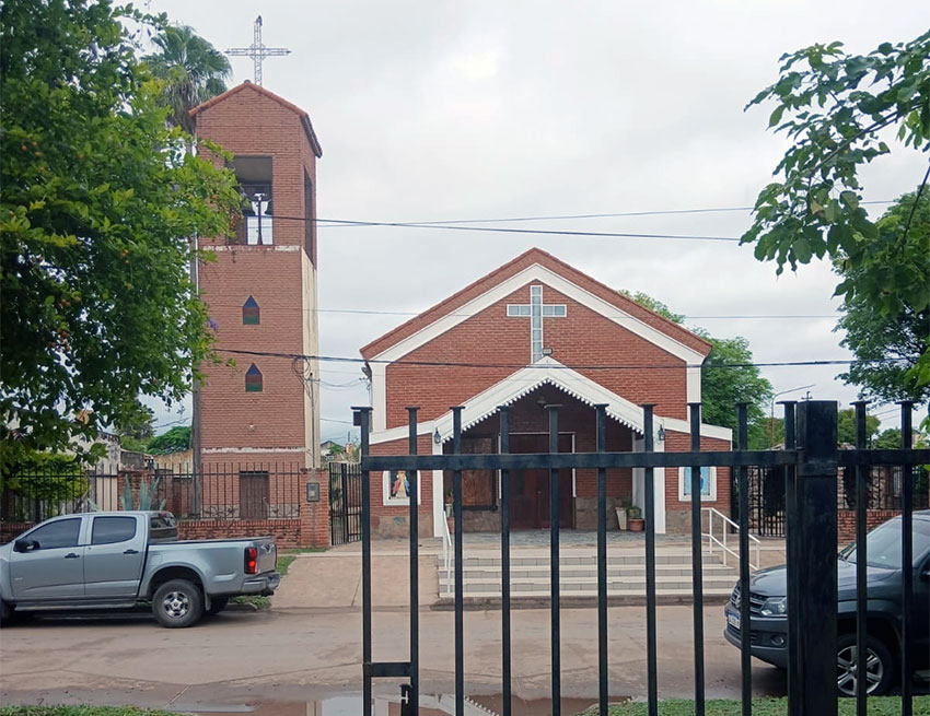 Emotiva y cálida despedida de los quitilipenses al sacerdote Luis Czub 24