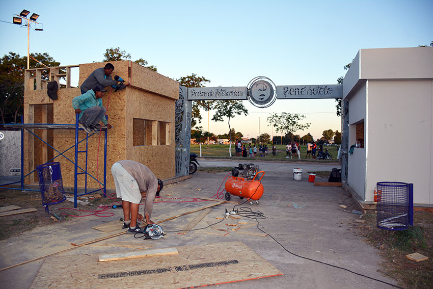Todo preparado para el inicio de los monumentales corsos de Quitilipi 31